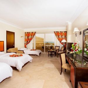 Standard Triple Room Side Sea View